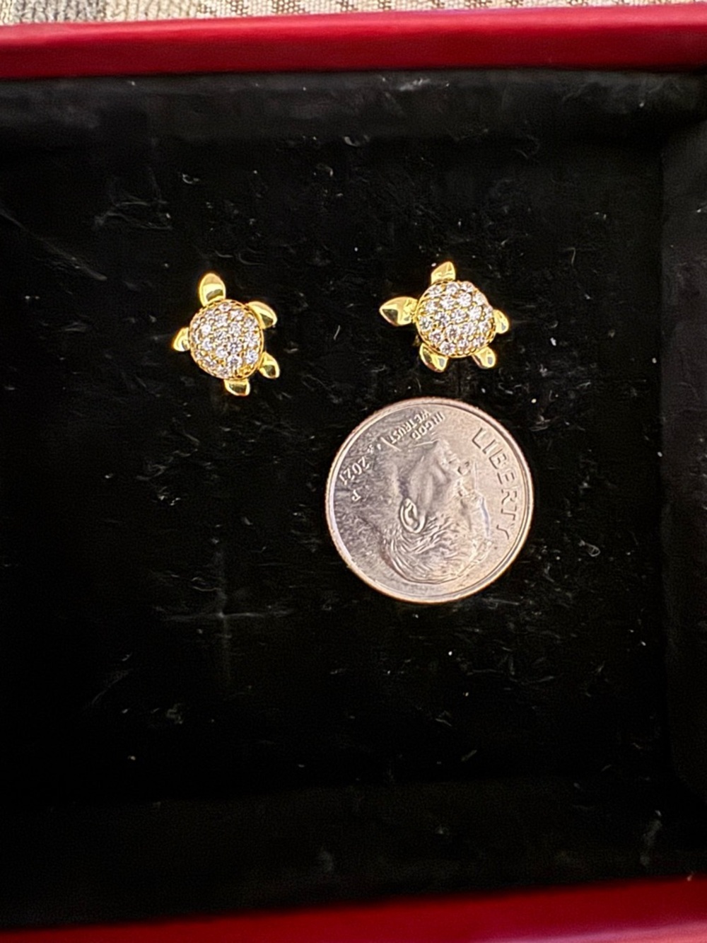 Gold S925 Turtle Moissanite Earrings - Picture 6 of 6